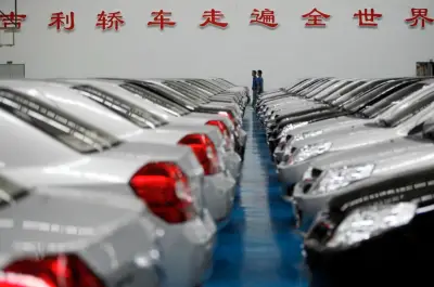 PIB da China cresce 4,3% e fica abaixo da meta oficial de 4,5%