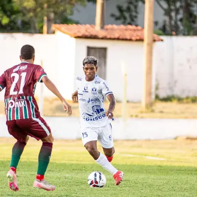 Picos anuncia lateral Lorran para o Piauiense Série B 2026