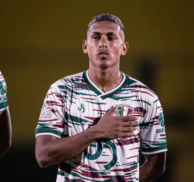 Picos contrata lateral Kelson para o Piauiense Série B 2026