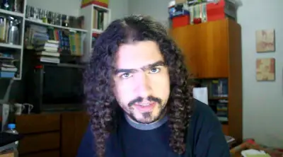 Pirula: sucesso no YouTube com vídeos longos de ciência e informação