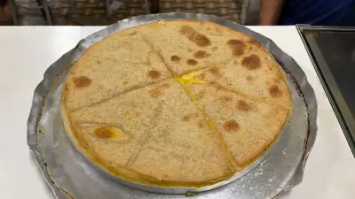 Pizza grega do Bar do Futrica: quase 70 anos de história em Juiz de Fora