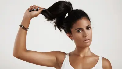 Prender o cabelo todo dia faz mal? Veja sinais e dicas