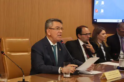 Presidente do TRE-RJ cobra partidos sobre candidatos ligados ao crime