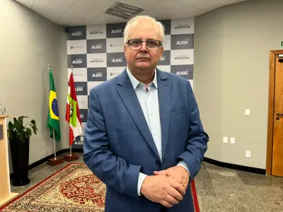 PSOL confirma Afrânio Boppré candidato ao Senado por SC