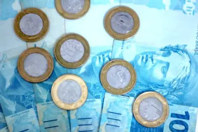 Quinto dia útil de agosto de 2026: saiba quando receber o salário