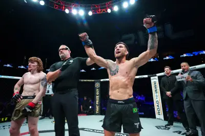 Rafael Mulisha estreia com vitória no PFL sobre Lewis McGrillen-Evans