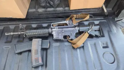 Recadastramento de armas das polícias do RJ após fuzil com ex-prefeito