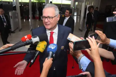 Renan Calheiros diz que Valdemar sabia de relação tóxica com Arthur Lira