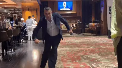Ronaldo Fenômeno e Vieri se reencontram em vídeo viral com imitação