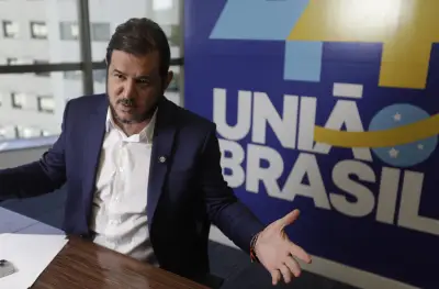 Rueda inicia campanha no Rio com promessas de segurança e educação