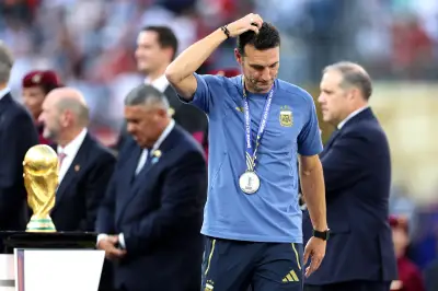 Scaloni chora e não garante permanência após vice na Copa do Mundo