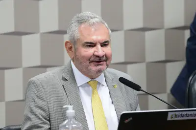 Senador baiano muda declaração de raça para pardo após 8 anos