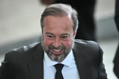 Silveira age para manter aliada na Petrobras após Lula convocar delegados da PF