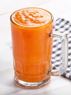 Smoothie de mamão: veja os benefícios da fruta e passo a passo