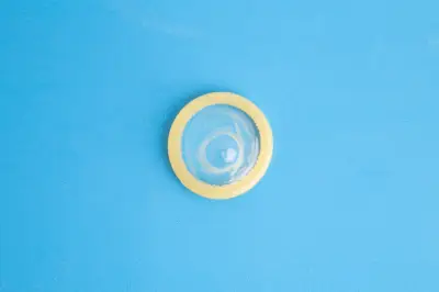Stealthing: retirada da camisinha sem consentimento e seus impactos