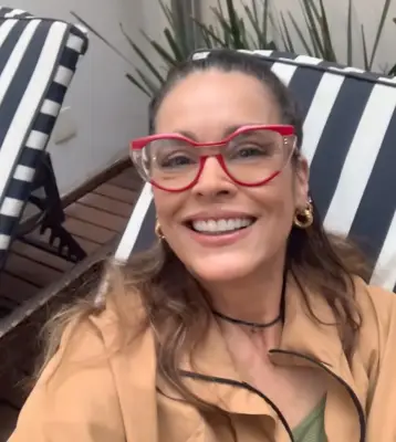 Suzy Rêgo: novo espetáculo, texto de Juca de Oliveira e filhos gêmeos