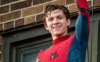 Tom Holland critica versão de fãs do Homem-Aranha e diz que novo dia não funcionou