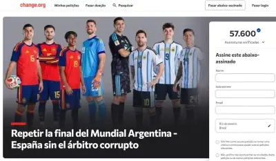 Torcedores argentinos pedem repetição da final da Copa contra Espanha