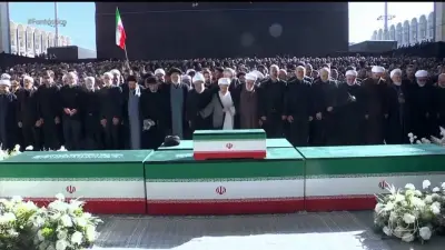 Três filhos de Khamenei vão ao funeral do ex-líder supremo do Irã