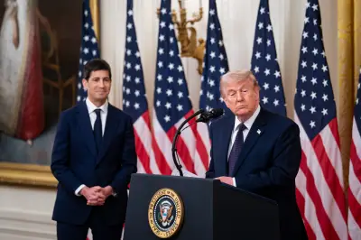 Trump diz que Warsh enfrenta Fed 'um pouco hostil' após dado fraco de emprego
