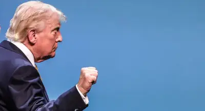 Trump intensifica ameaças ao Irã, mas negociações continuam