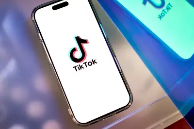 UE acusa TikTok de falhar na proteção de privacidade de adolescentes
