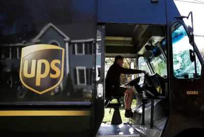 UPS eleva projeções após crescimento da receita no 2º trimestre