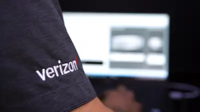 Verizon supera expectativas em adições pós-pagas, mas lucro recua