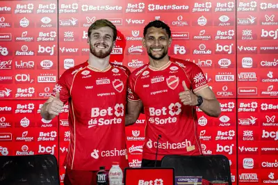 Vila Nova apresenta reforços e busca retomar liderança da Série B