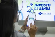 500 mil ficam fora do cashback do IR por falta de chave Pix; veja como recuperar