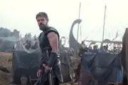 A Odisseia mantém liderança nos cinemas brasileiros com desempenho melhor que a estreia