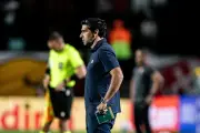 Abel Ferreira defende arbitragem e analisa goleada do Palmeiras sobre o Vitória