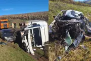 Acidente entre dois carros e caminhão mata um e fere dois no PR