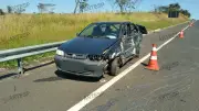 Acidente frontal na SP-425 em Martinópolis deixa três feridos