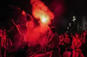 Adolescente morre atropelada ao celebrar vitória da França na Copa