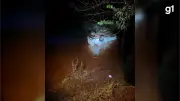 Adolescente morre preso ao cinto após carro cair em rio no RS