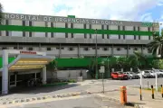 Adolescente queima 27% do corpo ao tentar pegar pipa em fio de alta tensão em Goiás