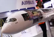 Airbus mira superar 900 entregas em 2026 após forte 1º semestre