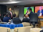 Alcolumbre e senadores assistem Argentina x Inglaterra antes de sessão
