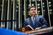 Alcolumbre estuda fim da escala 6x1 sem transição