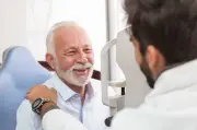 Alcon lança lente trifocal Clareon PanOptix Pro no Brasil para cirurgia de catarata