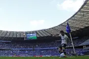 Alex Telles exalta união do Botafogo após vitória sobre o Cruzeiro