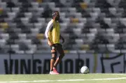 Alexsander comenta cobranças no Atlético-MG e função preferida
