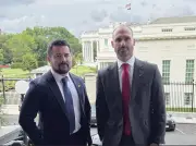Aliados de Eduardo criticam campanha de Flávio Bolsonaro e pressionam por mudanças