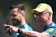 Ancelotti defende escolhas e brinca sobre conselhos de Ferguson