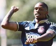 André Luiz deixa Olympiacos e assina com Kansas City por R$ 112 milhões