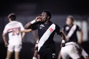 Andrés Gómez volta ao Vasco após Copa do Mundo e vira opção contra Vitória