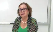 Aos 77 anos, aposentada se forma em segunda graduação no Ceará
