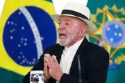 Aprovação do governo Lula chega a 48%, superando desaprovação pela primeira vez em 1 ano e meio