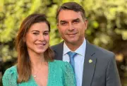 Após estreia na política, Fernanda Bolsonaro usa odontologia para construir imagem pública